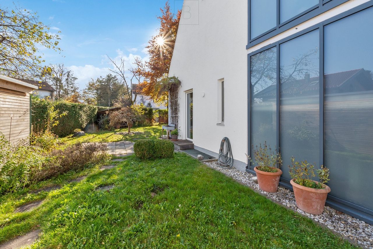 Charmantes Einfamilienhaus mit großzügigem Garten in Oberhaching bei München